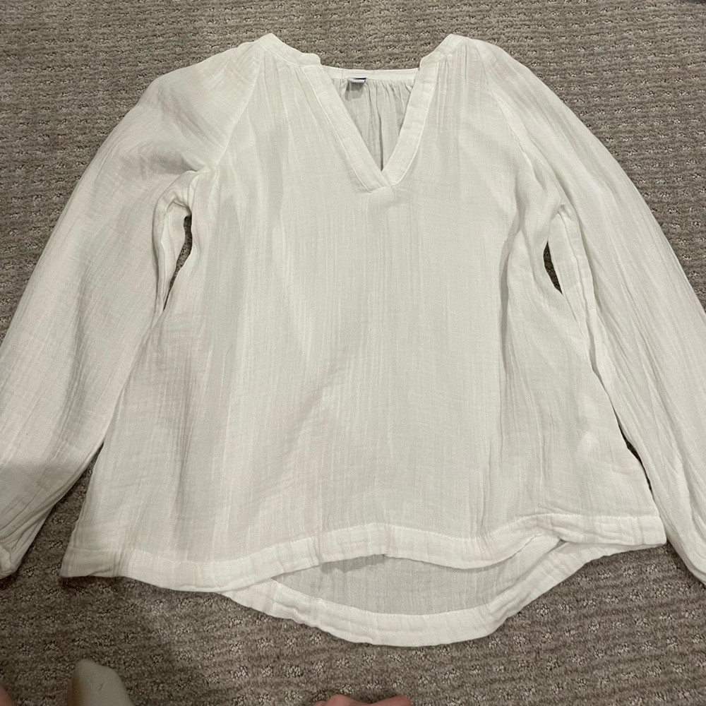 Old Navy white top